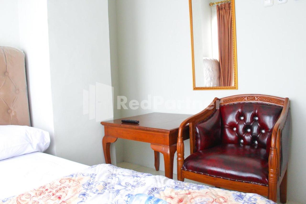 Brahma Hotel Mitra Reddoorz Джакарта Экстерьер фото